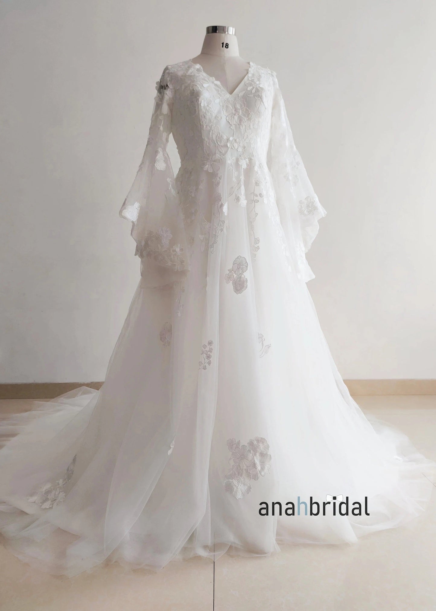 V Neck Ivory Floral Lace Wedding Dress