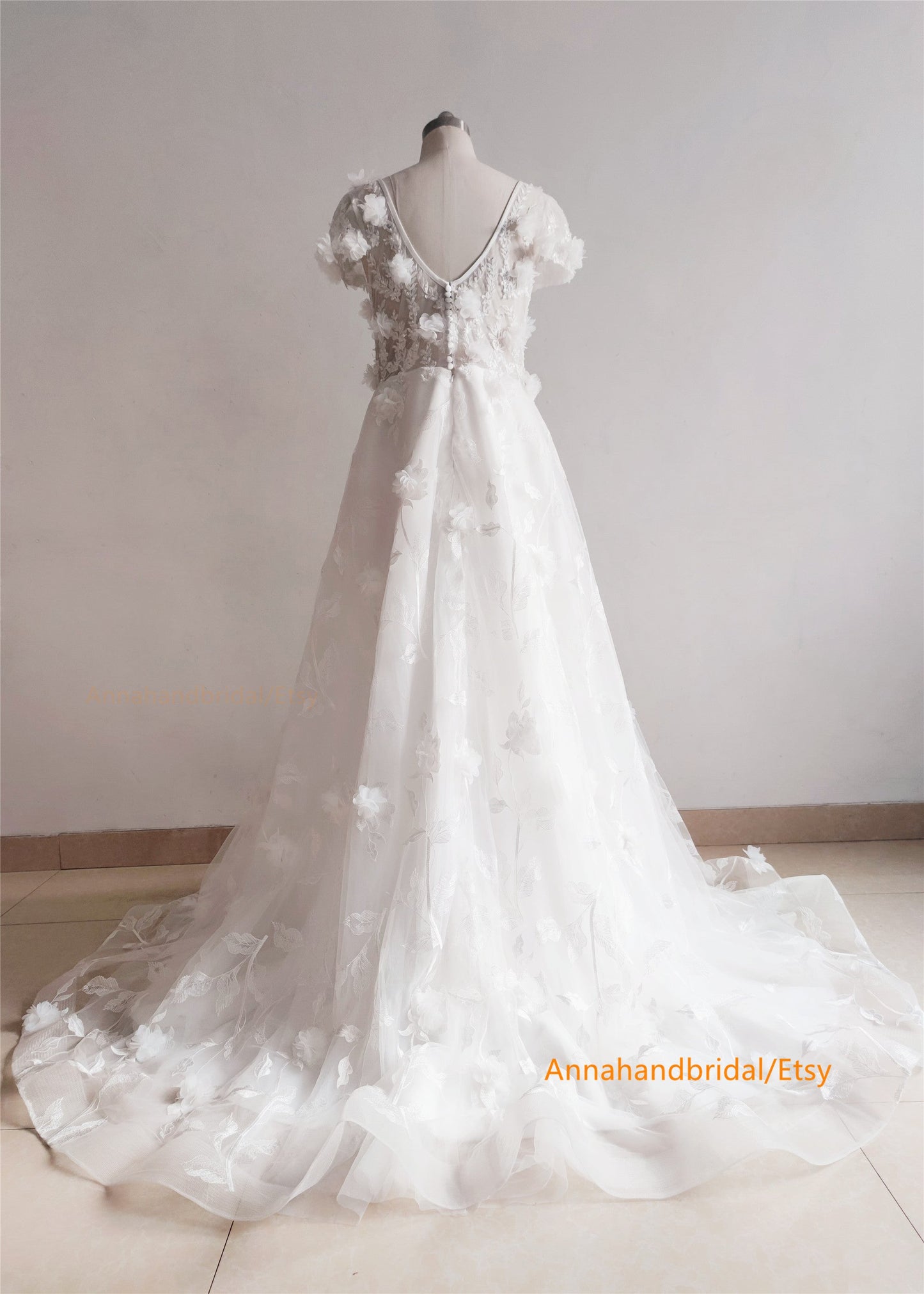 Ivory Floral Lace Romantic Wedding Dress