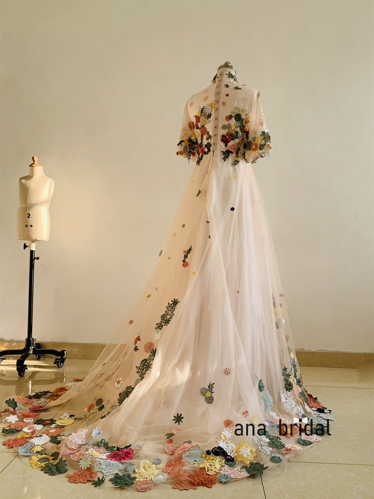 Luxury Floral Lace Applique Wedding Dress