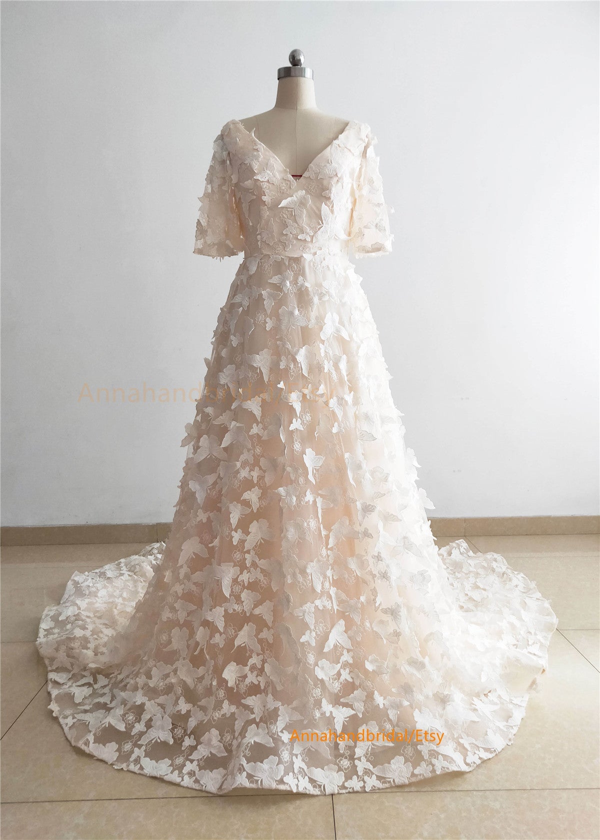 Cream Fairytale Wedding Dress/Photoshoot Dress